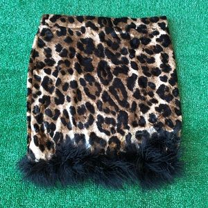 Bear Dance Size: medium leopard/ cheetah print y2k vibes tank/tube top!